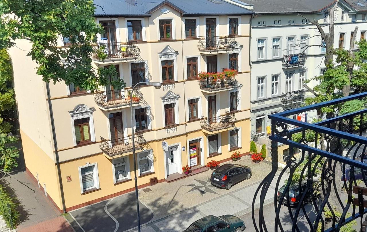 Apartament Black Sea 2 Rooms - Pokoje Swinoujscie Bagian luar foto